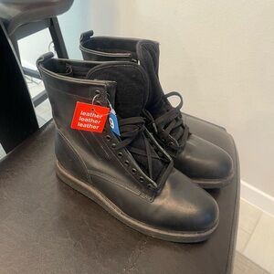NWT Rhino the tough one leather work boots US 9